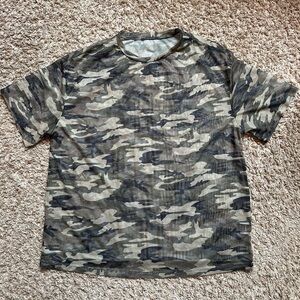 Women’s SHEIN Sheer Camo Tee; Size S (4)